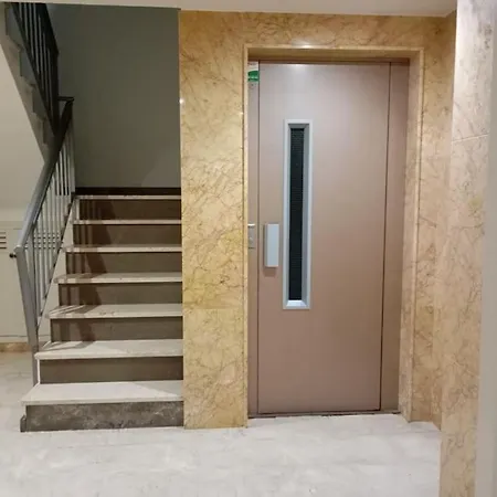 Atico Con Terraza En Centro アパート *